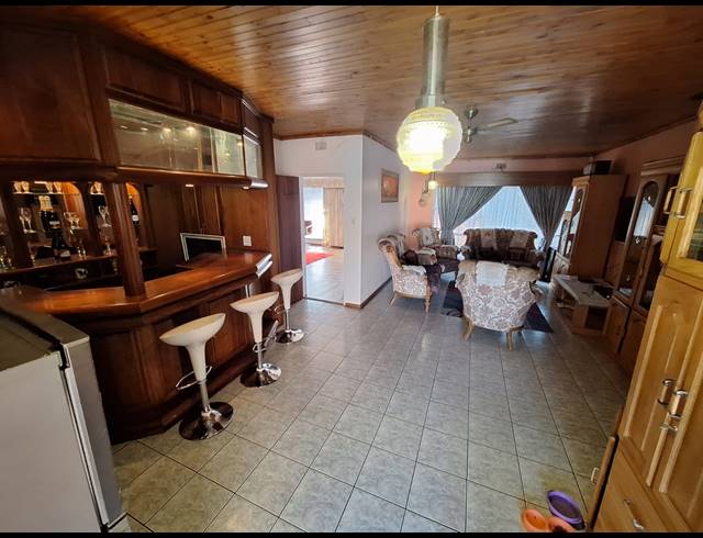 3 BEDROOM HOUSE FOR SALE IN VANDERBIJLPARK SE 7